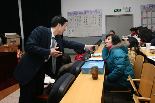 张晓农老师与教师互动 张晓农老师与教师互动